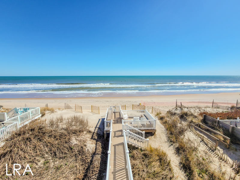 1326 S Shore Dr - Photo 2 of 20