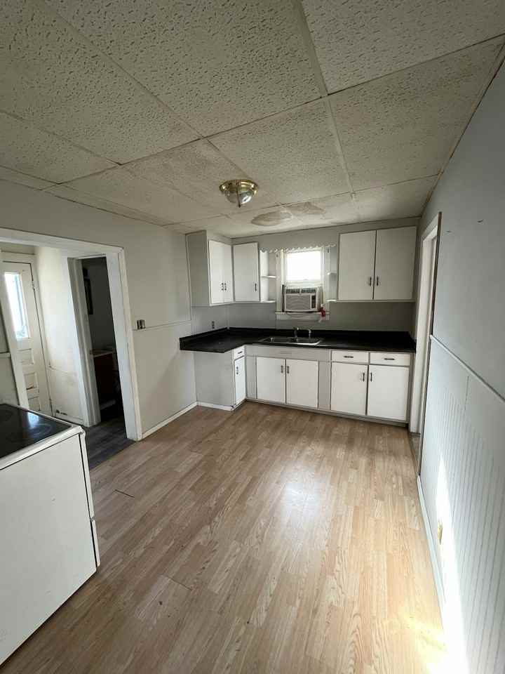 109 East Jackson Street - Photo 4 of 12