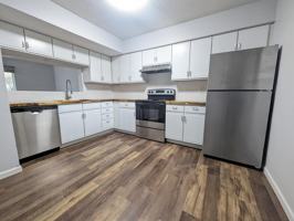 featured image of 410 E 15th St