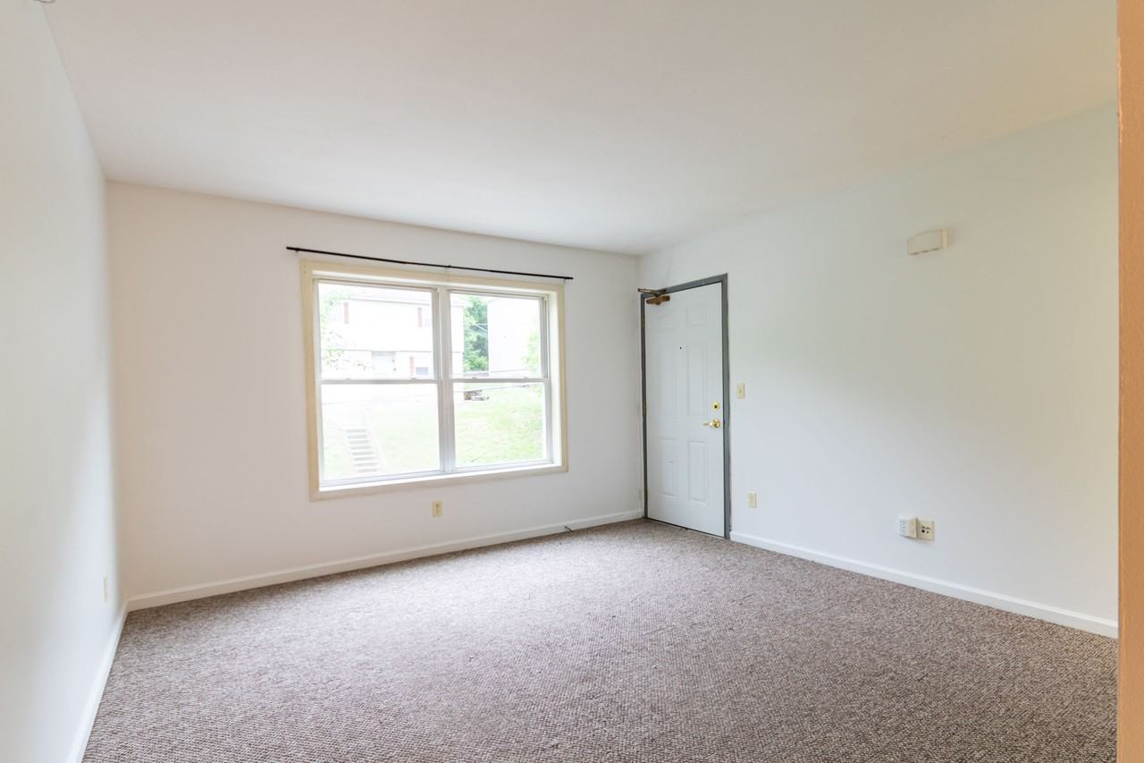 527 Grant Avenue - Photo 2 of 50