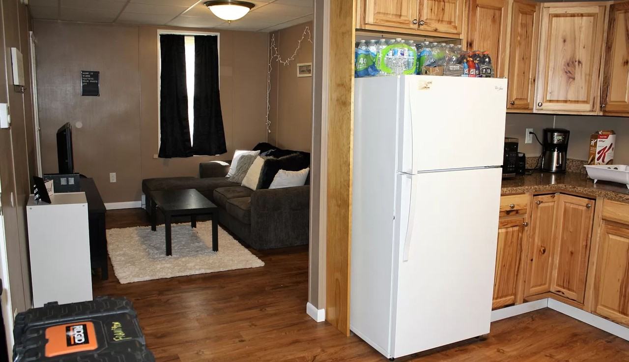 597 East Brockway Avenue - Photo 6 of 11