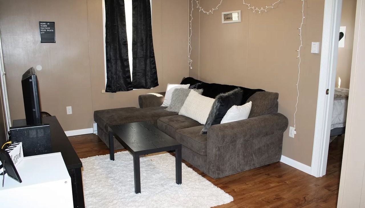 597 East Brockway Avenue - Photo 7 of 11