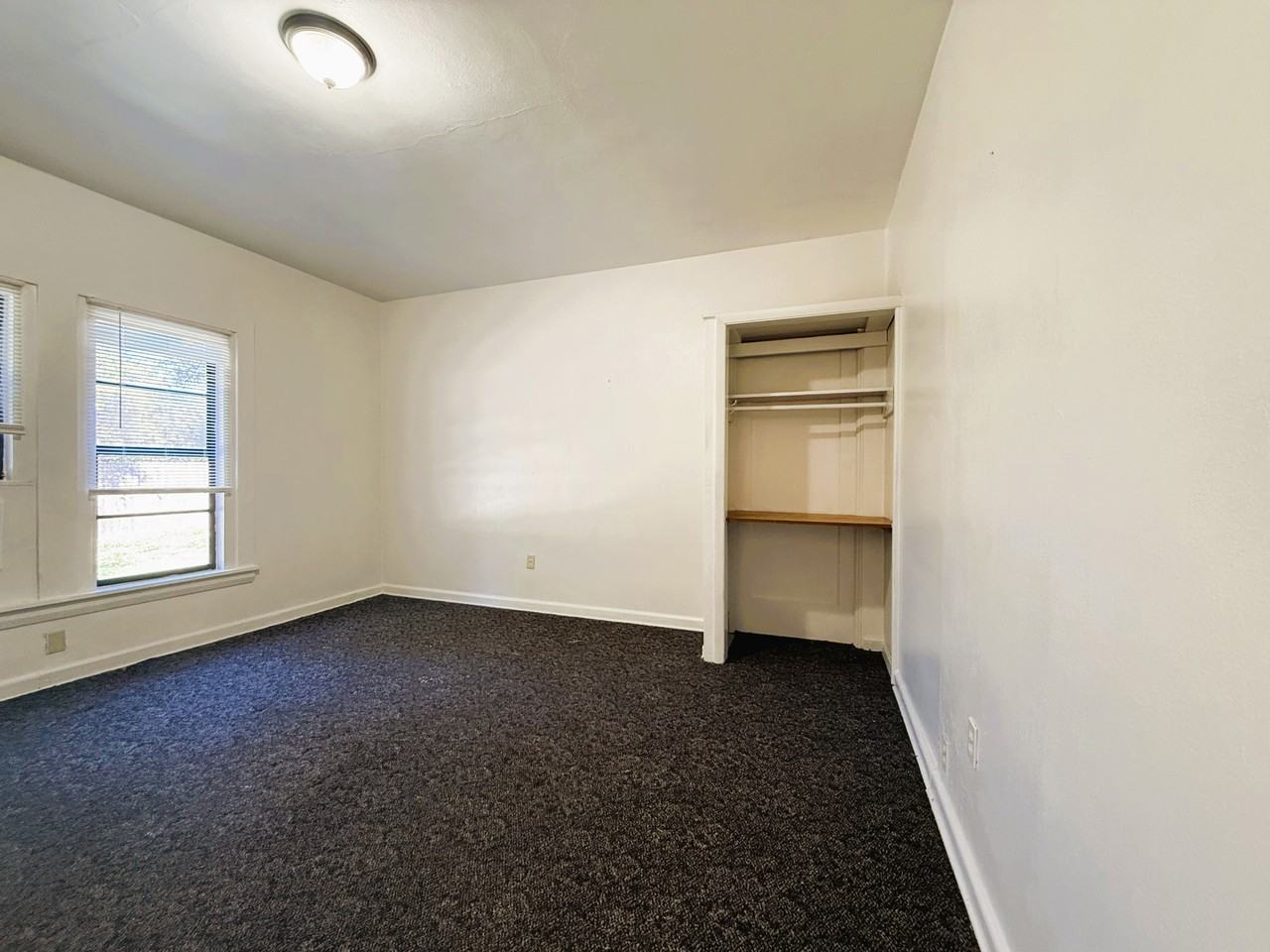 315 Ridge Manor Drive - Photo 5 of 10