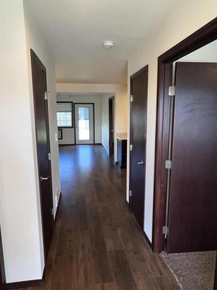 AARON2009 - Photo 3 of 31