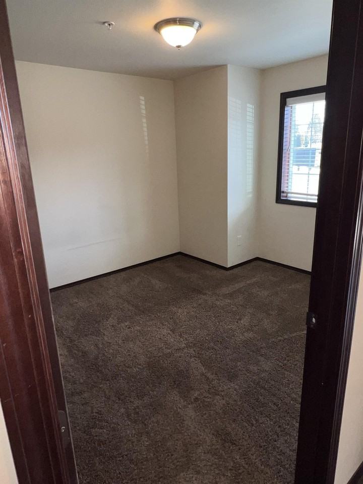 AARON2009 - Photo 4 of 31