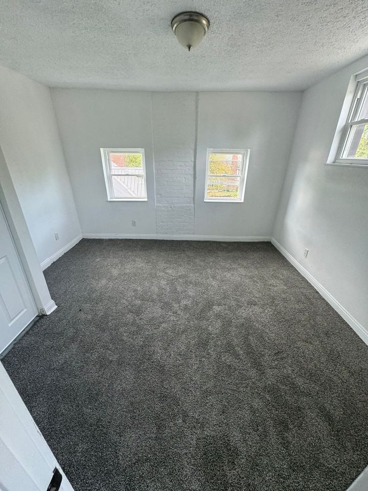 3716 Beatrice Drive - Photo 2 of 11