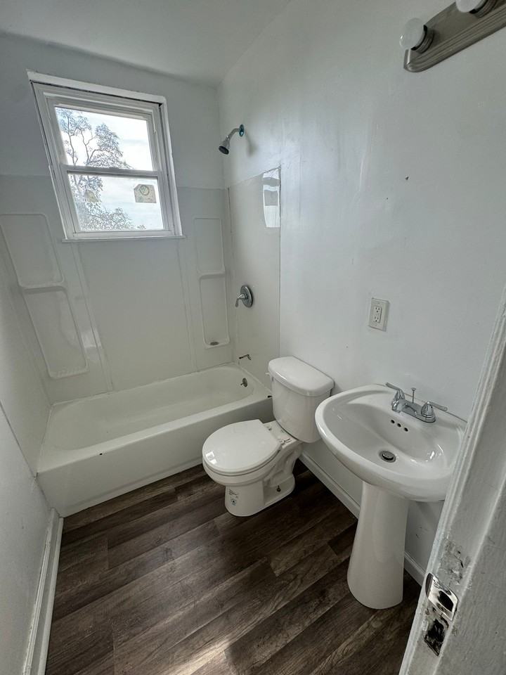 3716 Beatrice Drive - Photo 7 of 11