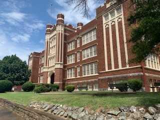 125 Oak St - Photo 7 of 41