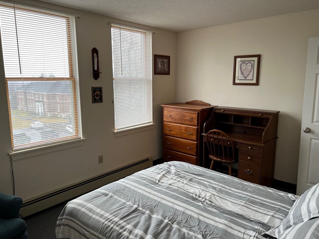 Steven's Manor - Photo 4 of 8