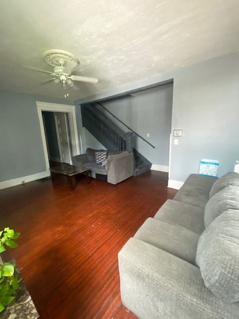 1531 East Genesee St - Photo 3 of 25