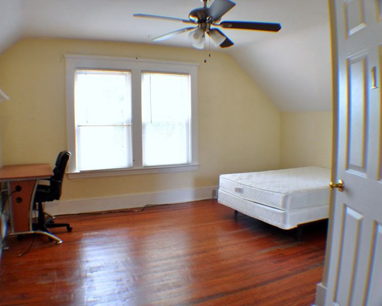 1920 East Genesee St - Photo 5 of 22