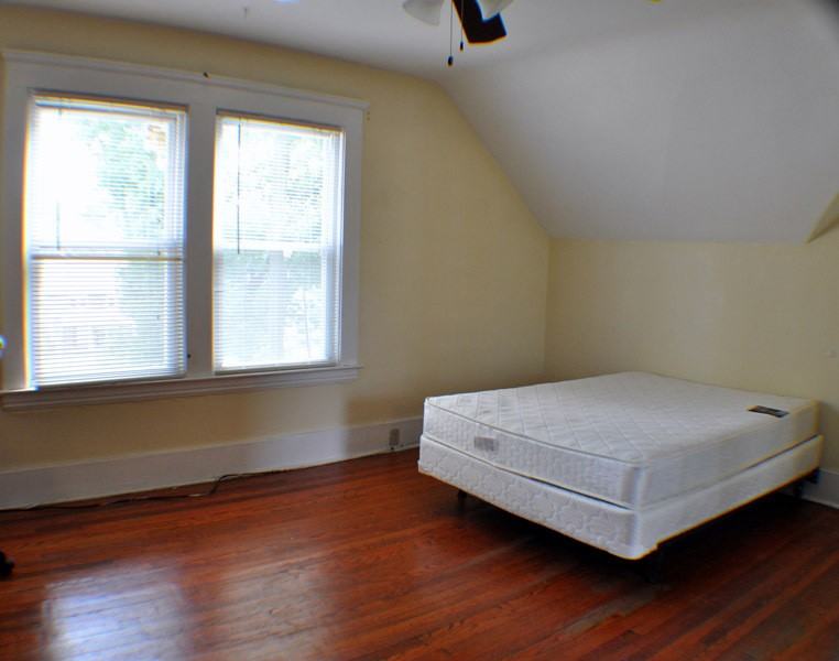 1920 East Genesee St - Photo 6 of 22