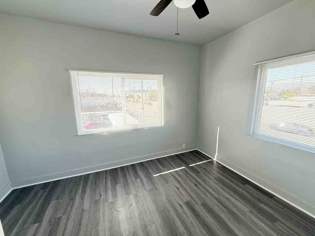 404 North Fries Avenue - Photo 7 of 21