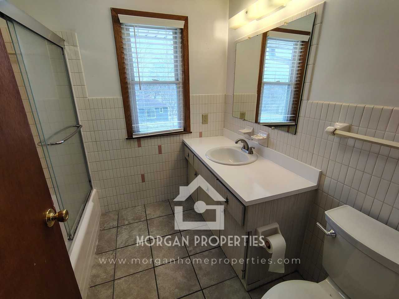 1045 ALHAMBRA - Photo 5 of 9