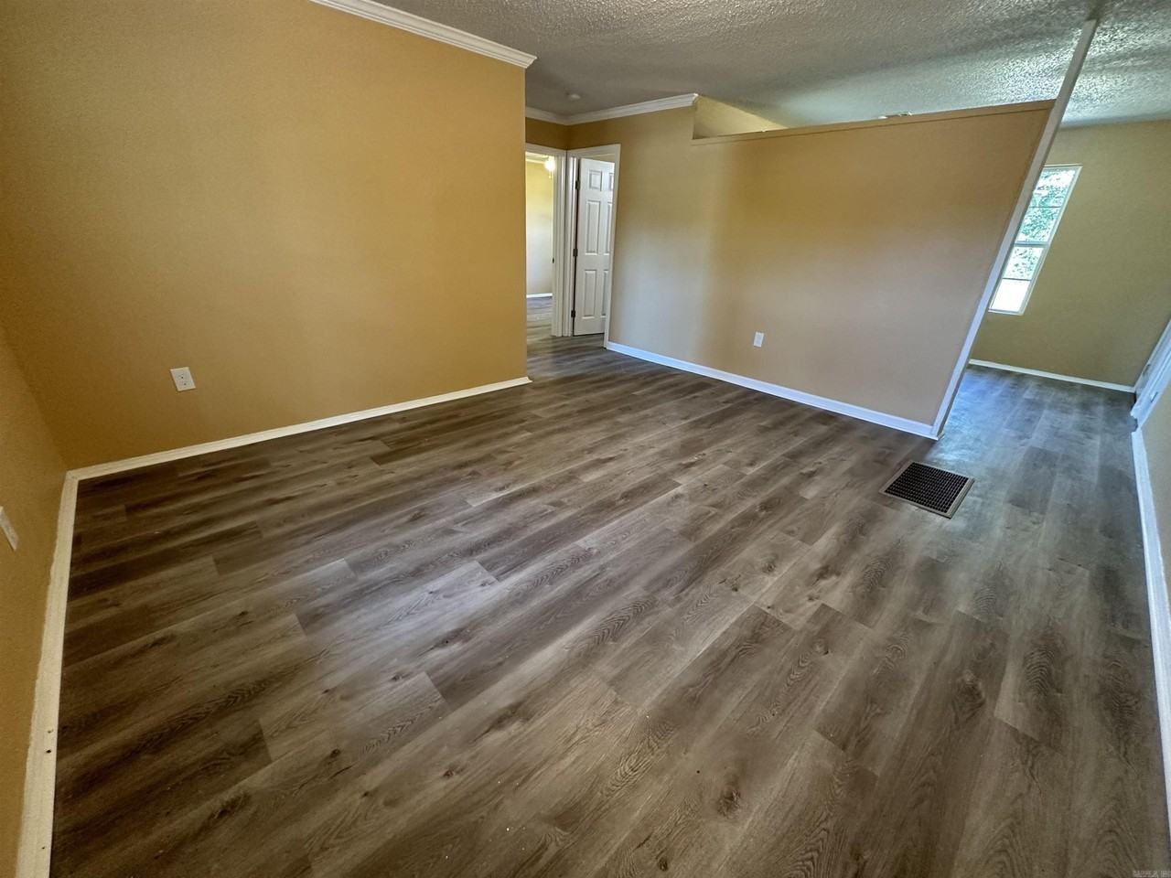 4A Hiland Pl - Photo 3 of 10