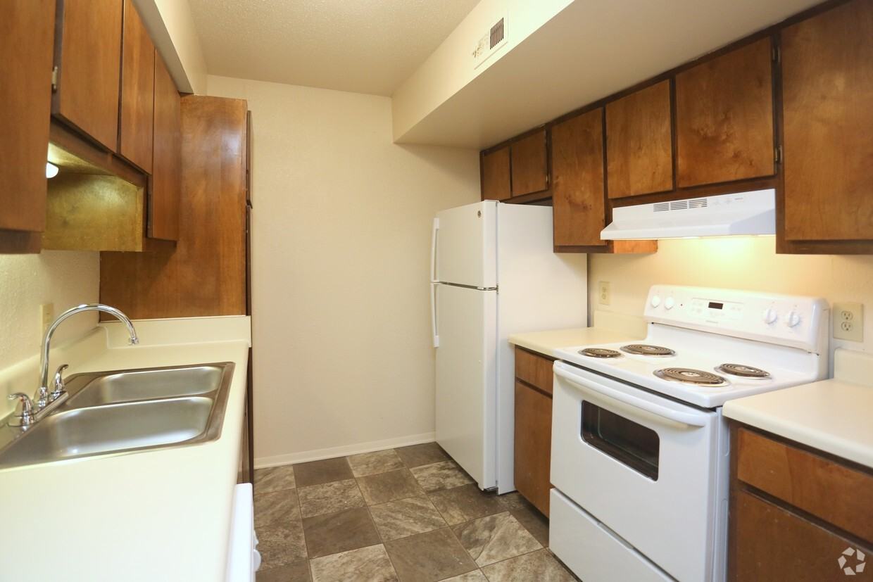 Legacy Pointe Apartments - Photo 5 of 30