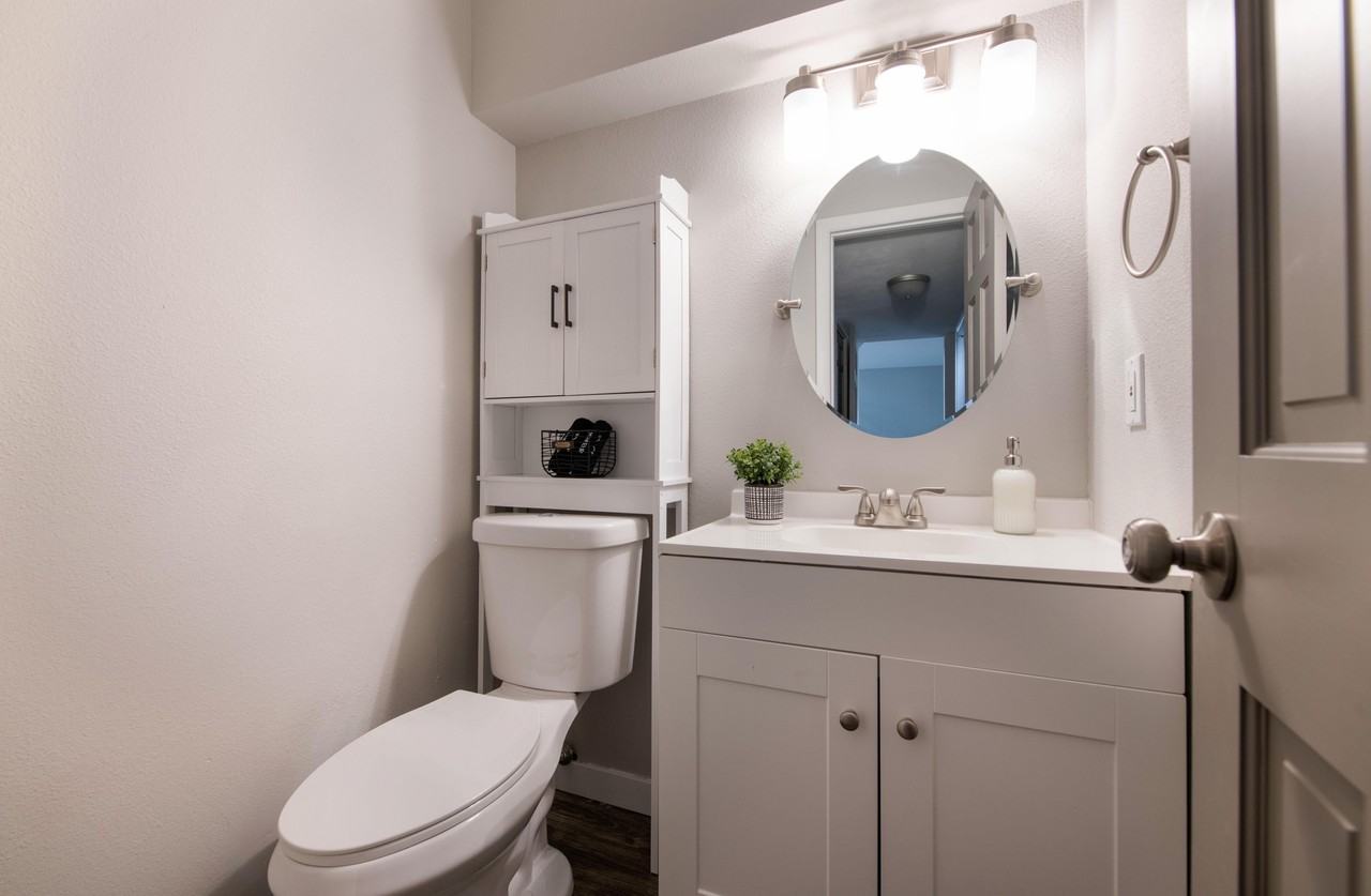 W 84th Cir - Photo 6 of 20