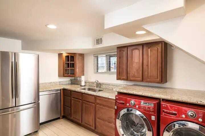 W 62nd Pl - Photo 5 of 11