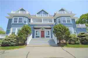 featured image of 398 Wolcott Ave #4