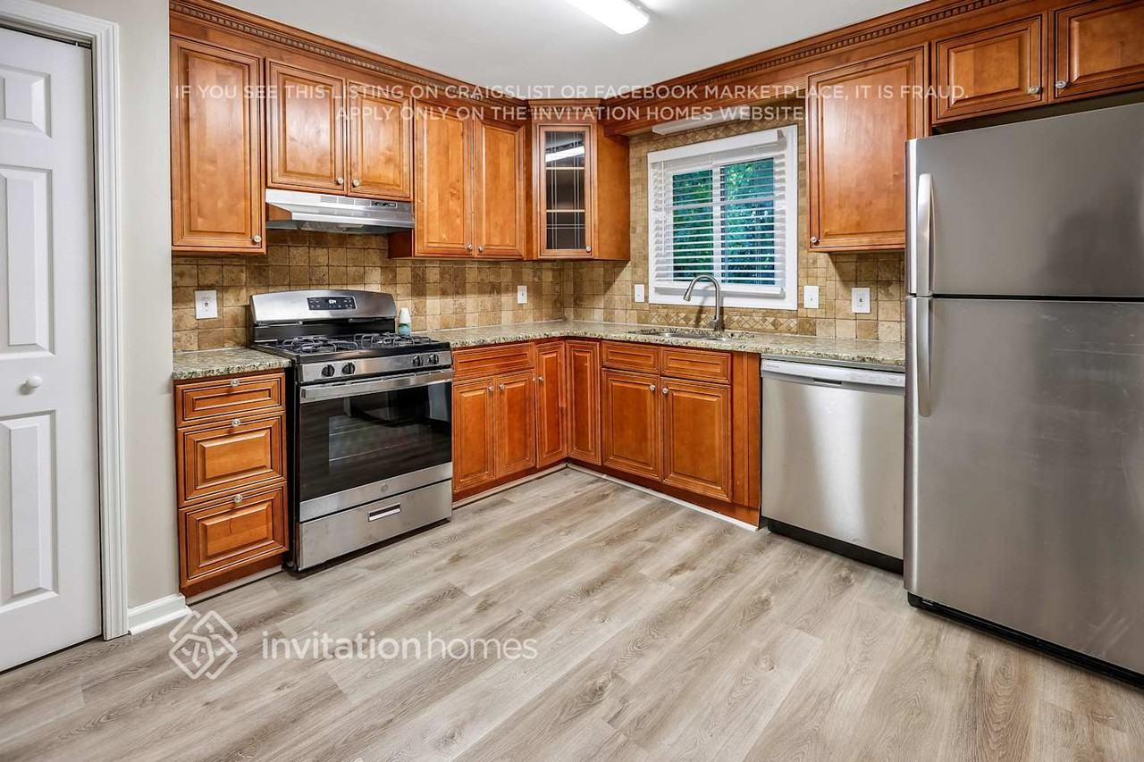 2339 Bermuda Run Ct - Photo 7 of 29