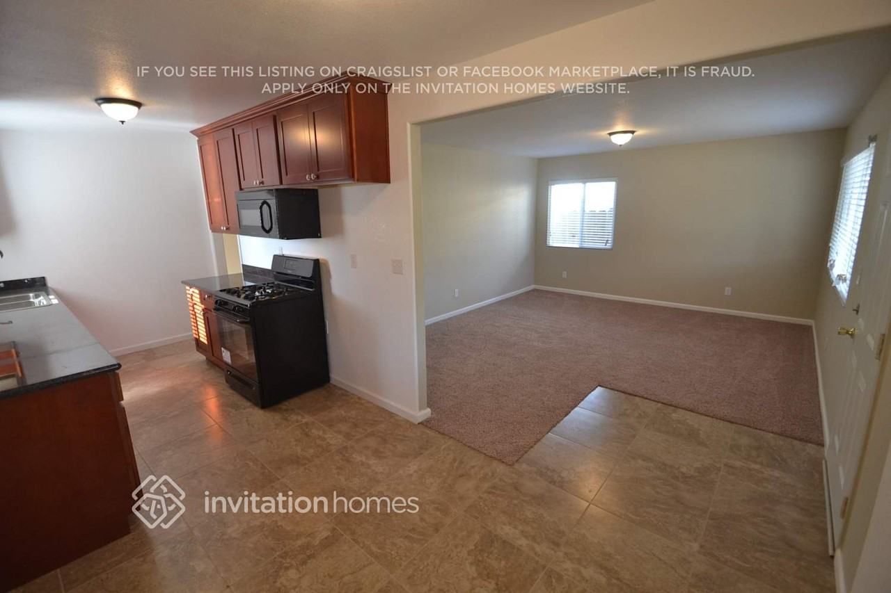 115 Amelia St - Photo 2 of 10