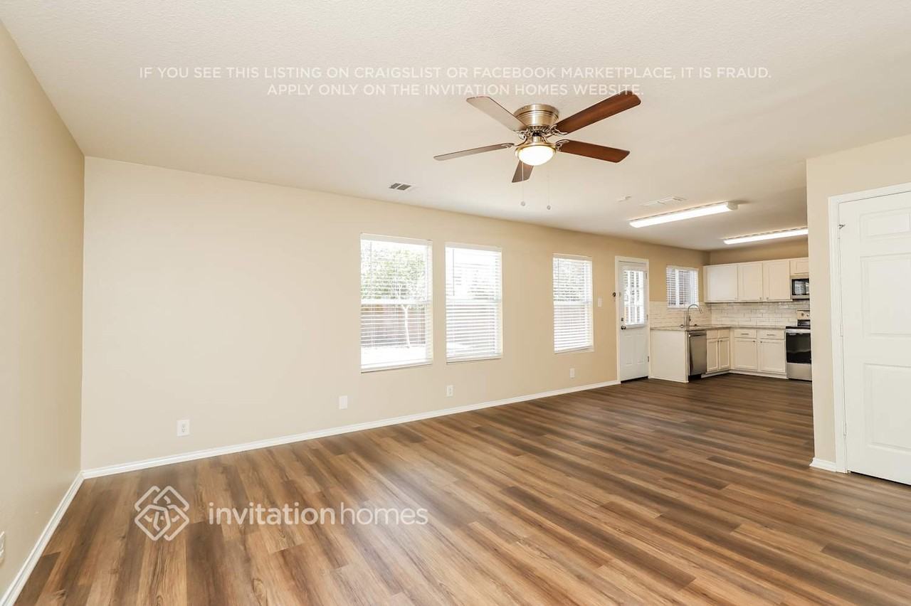 5710 Sherbrooke Oak - Photo 6 of 18