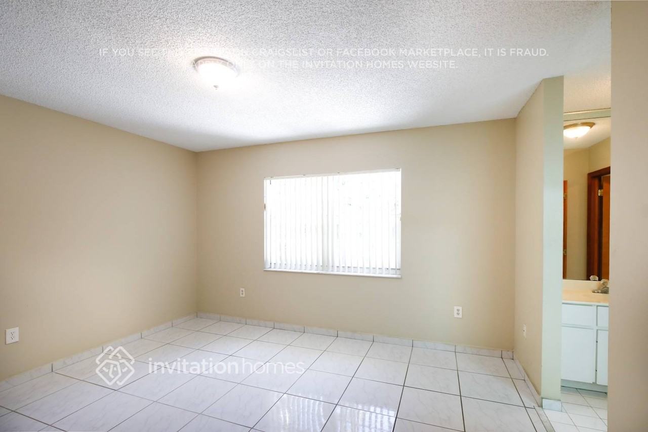 14272 Sw 52nd St - Photo 6 of 10