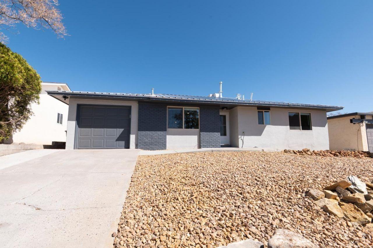 1504 Willys Knight Dr Ne - Photo 2 of 26