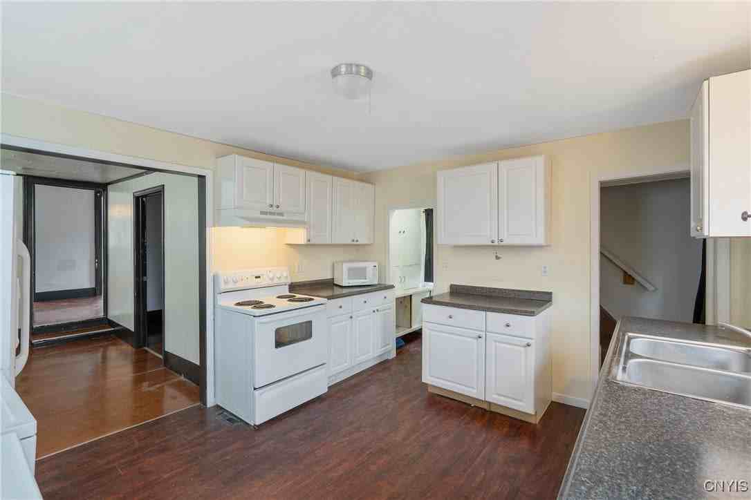 35 Sw 9th St - Photo 6 of 13