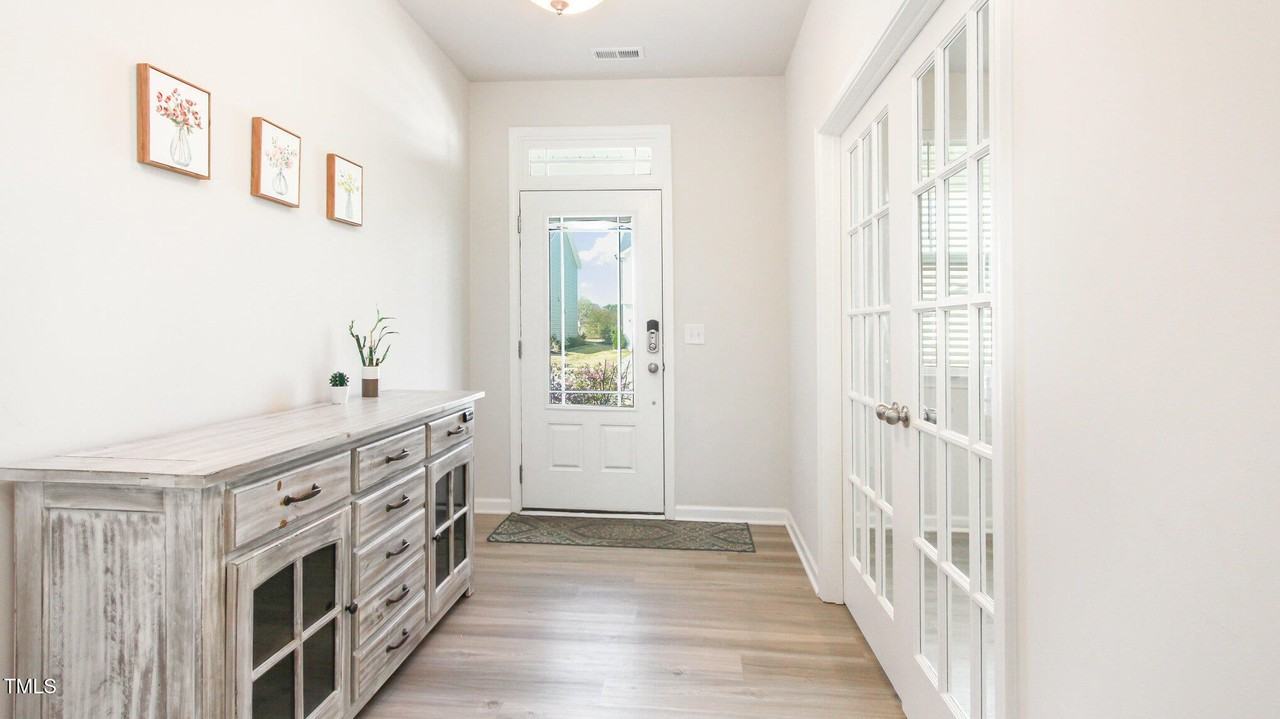 808 Briar Gate Dr - Photo 5 of 32