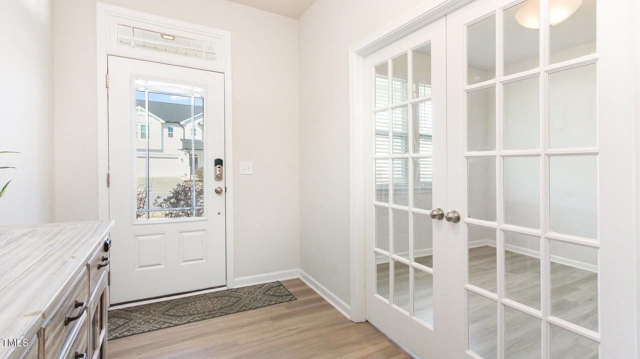 808 Briar Gate Dr - Photo 6 of 32