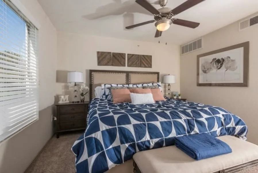 2111 N Austin Ave #1202 - Photo 5 of 10