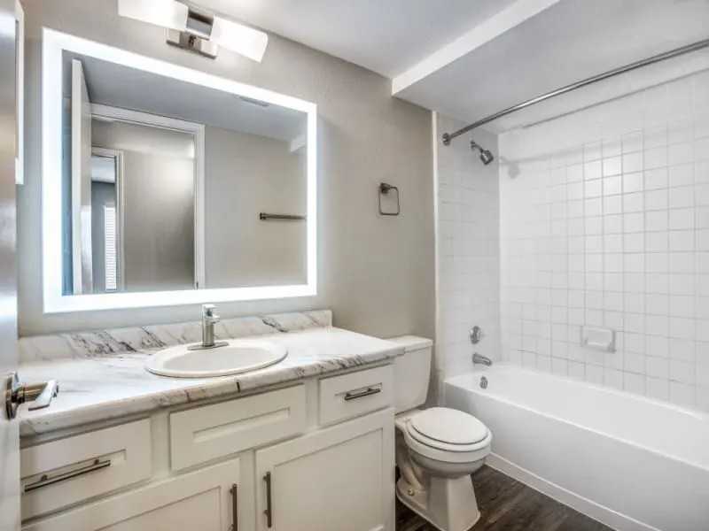 2111 N Austin Ave #1202 - Photo 6 of 10