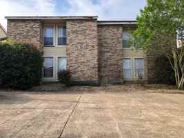 featured image of 2602 Pecan Knoll St