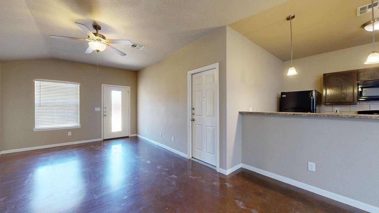 1705 Aztec Trce #B - Photo 7 of 22