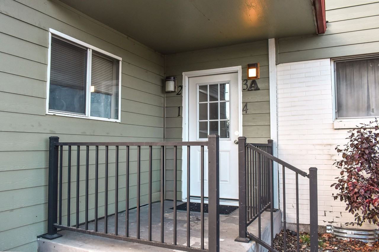 Kathy Ann Apartments - Photo 2 of 11