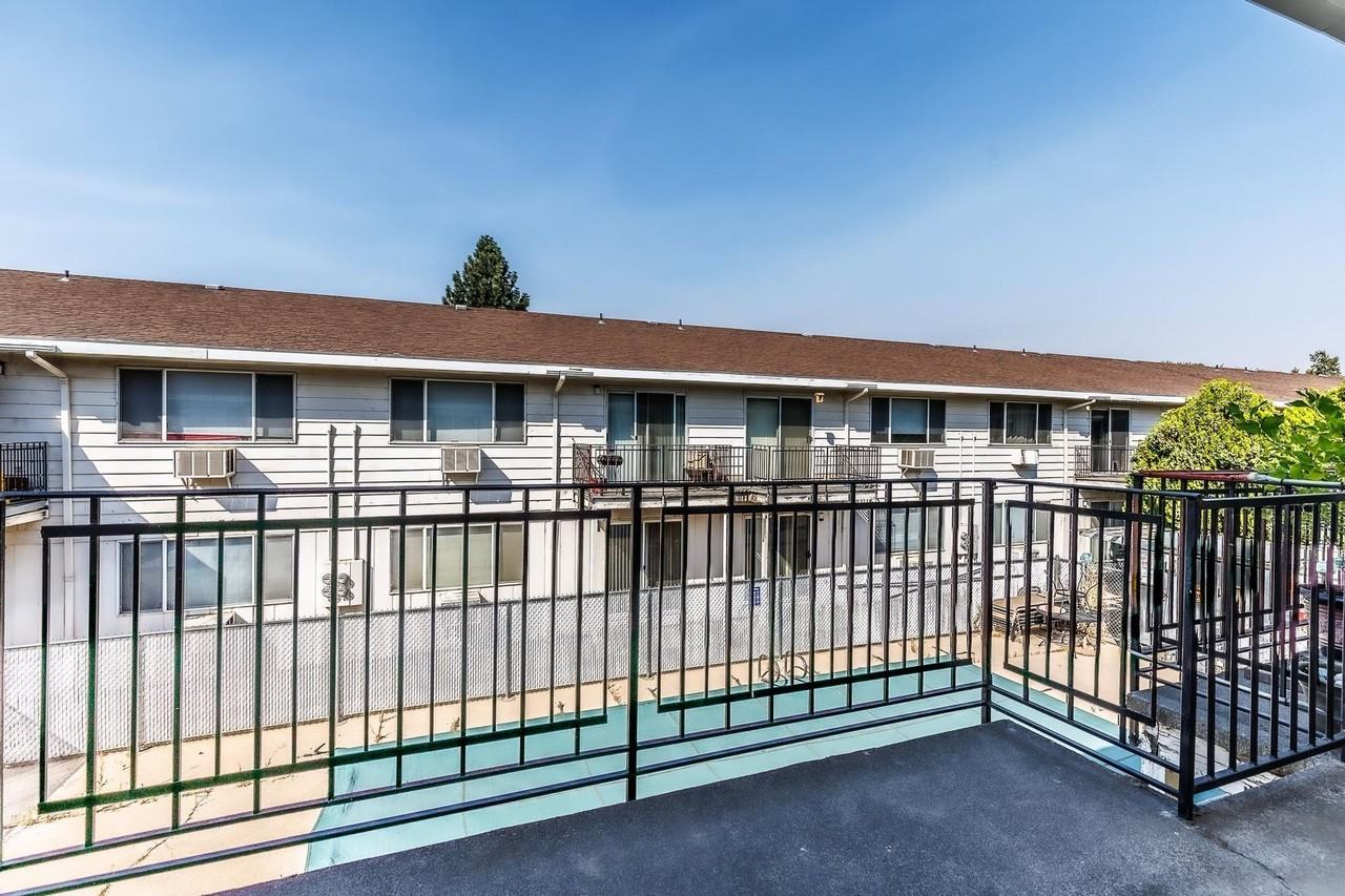 Kathy Ann Apartments - Photo 5 of 11