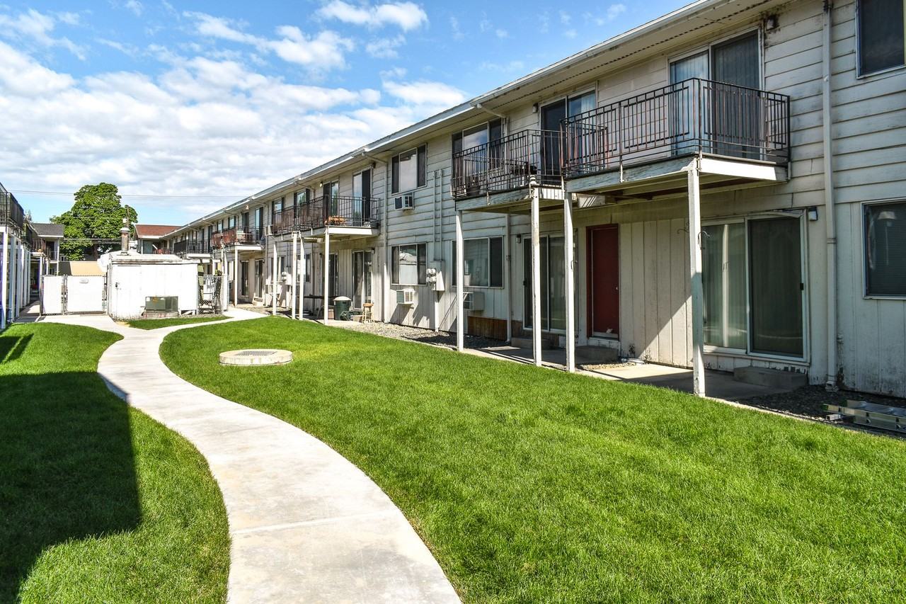 Kathy Ann Apartments - Photo 5 of 6