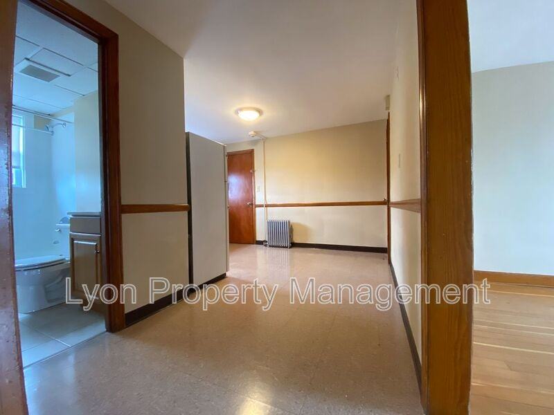 5 Norris Ave #8 - Photo 3 of 8