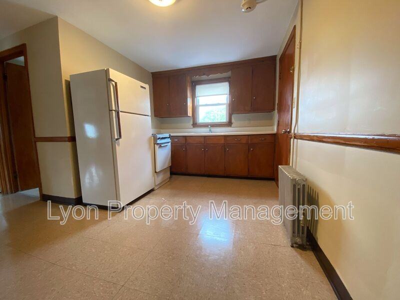 5 Norris Ave #8 - Photo 6 of 8