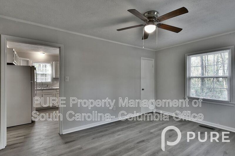 104 Rockyview Dr - Photo 7 of 21