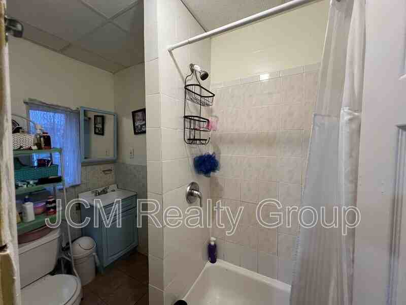 21 Bloomingdale St #2-2ndFL - Photo 3 of 3