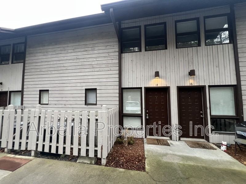420 W Jackson Blvd #15 - Photo 4 of 20