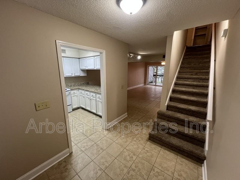 420 W Jackson Blvd #15 - Photo 5 of 20