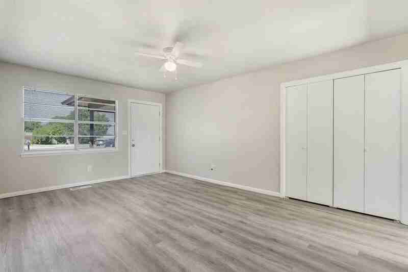 12135 E 31st Pl - Photo 2 of 16