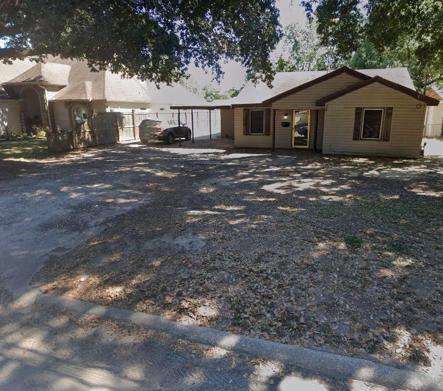 1205 Mcarthur Dr - Photo 2 of 28