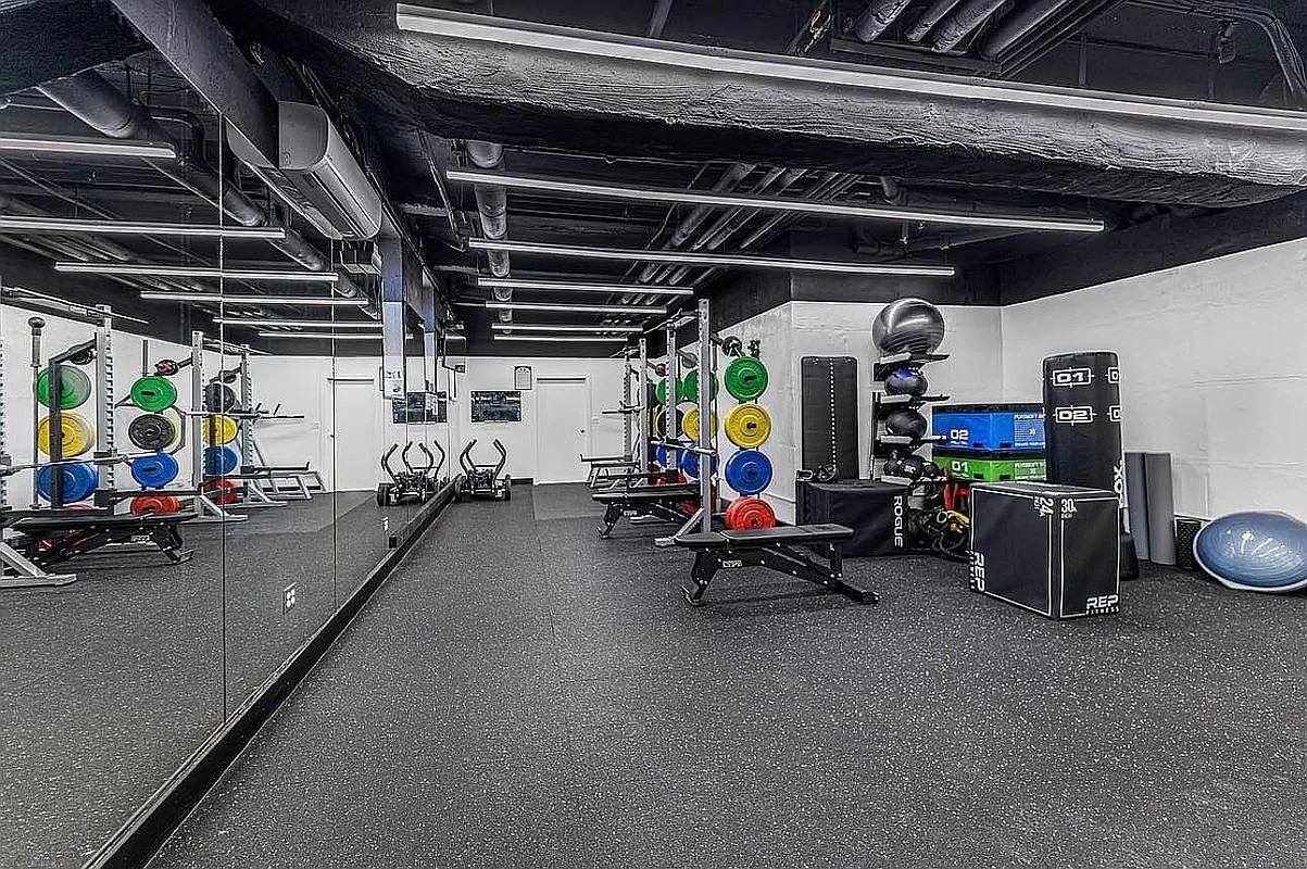 3636 Fieldston Rd - Photo 3 of 9