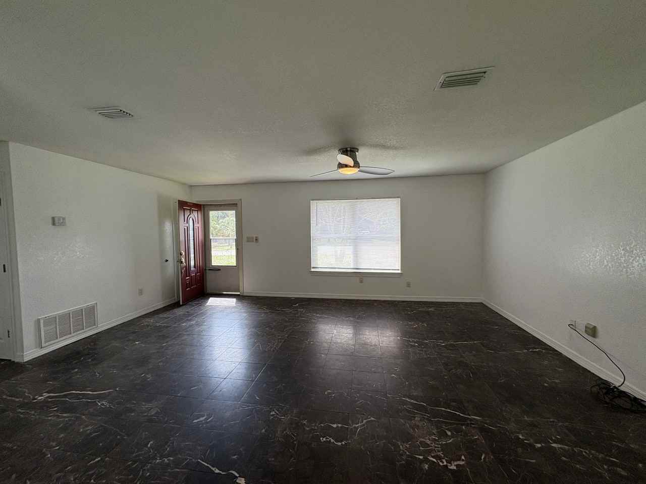 410 Wildwood St - Photo 2 of 22