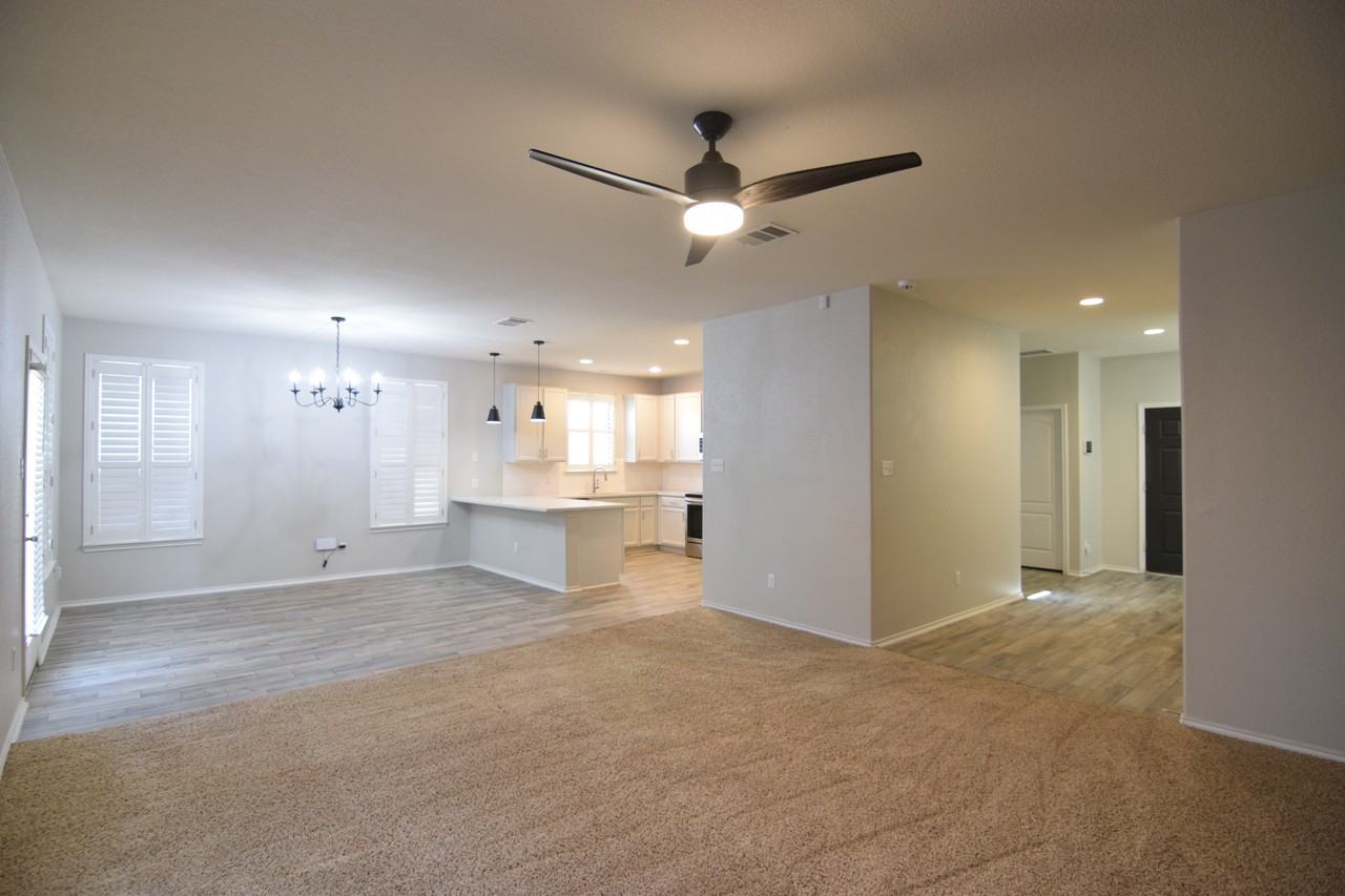 1119 Lonesome Oak Dr - Photo 6 of 21