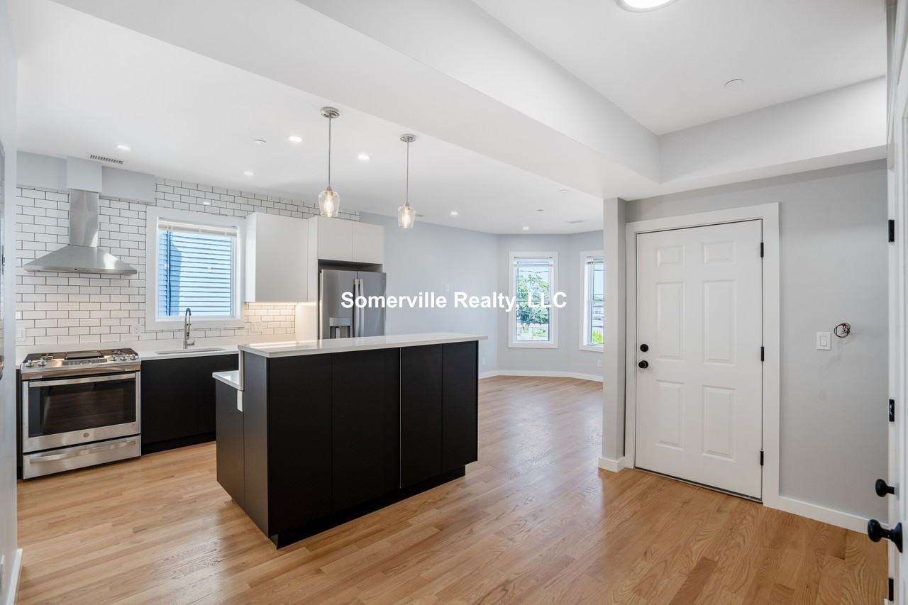 30 Linden St #2 - Photo 3 of 17